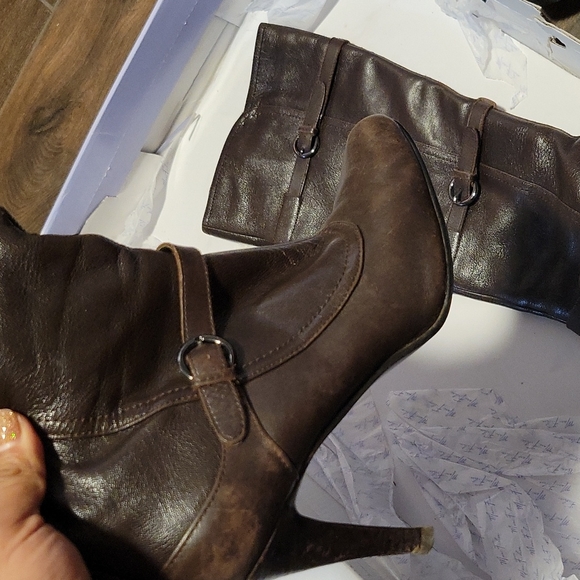 Brown Leather boots size 7.5M - Picture 2 of 3